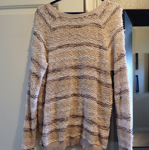 American Eagle Sweater - Picture 3 of 3